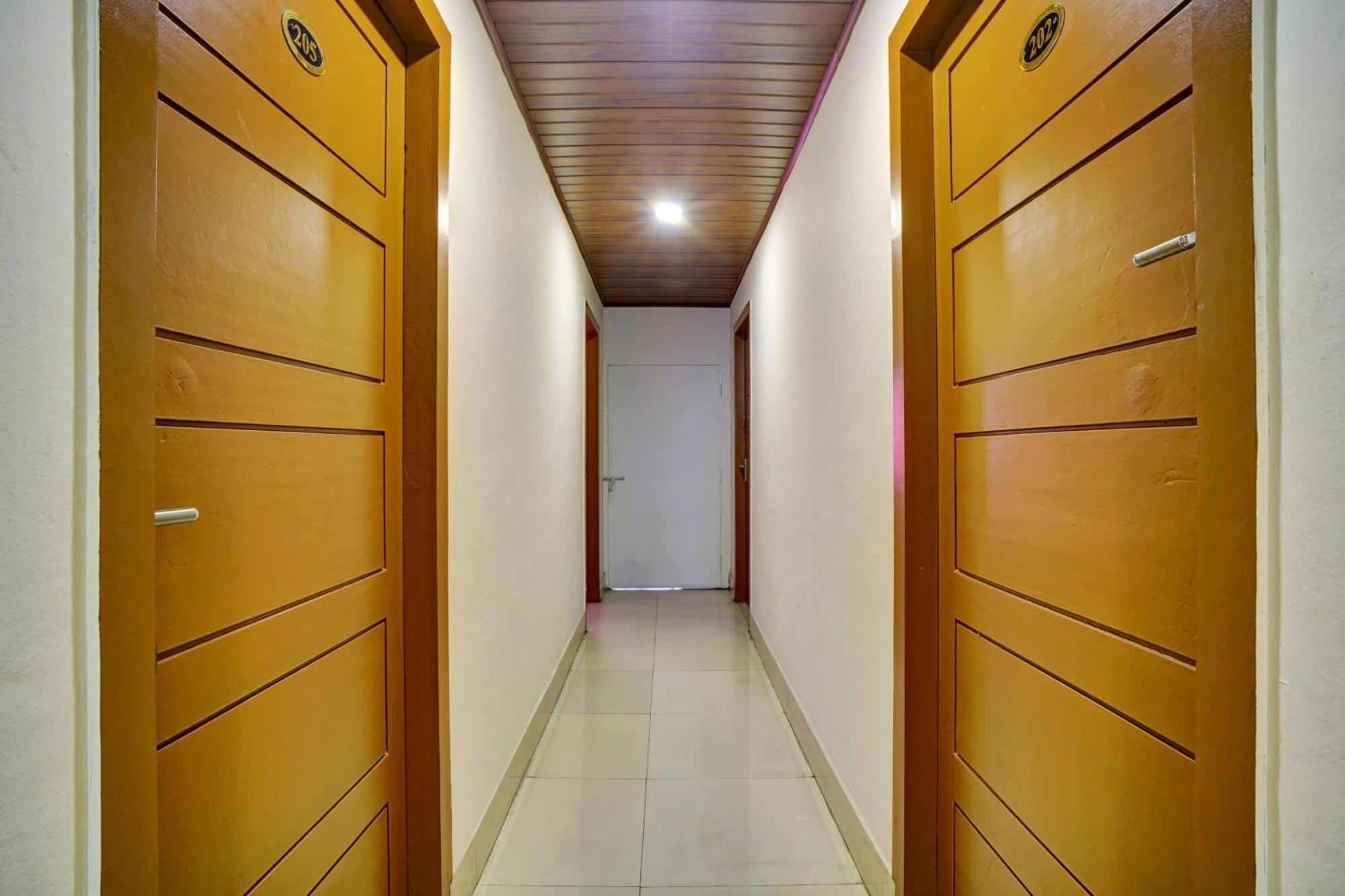 Hotel O Chiyang Hotel อันกามาลี ภายนอก รูปภาพ